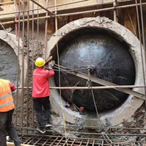 High pressure inflatable pipe plug in use – sealing a large diameter pipeline during pressure testing or maintenance shutdown